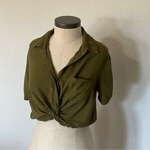 Forever 21 Olive Green Twist Front Crop Blouse | M | Collared Short Sleeve